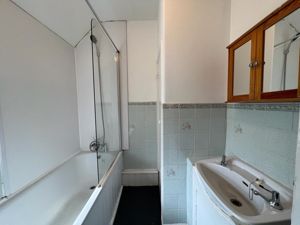 Photo 15- click for photo gallery